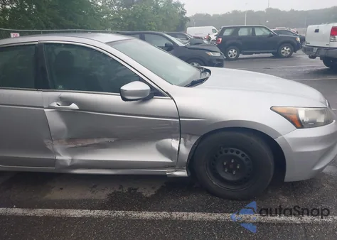 2011 Honda Accord 2.4 Lx z USA, uszkodzony, nr VIN 1HGCP2F37BA017916